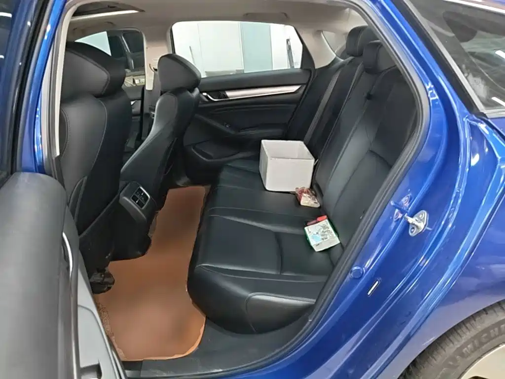 Honda Accord 2019 — фото 17