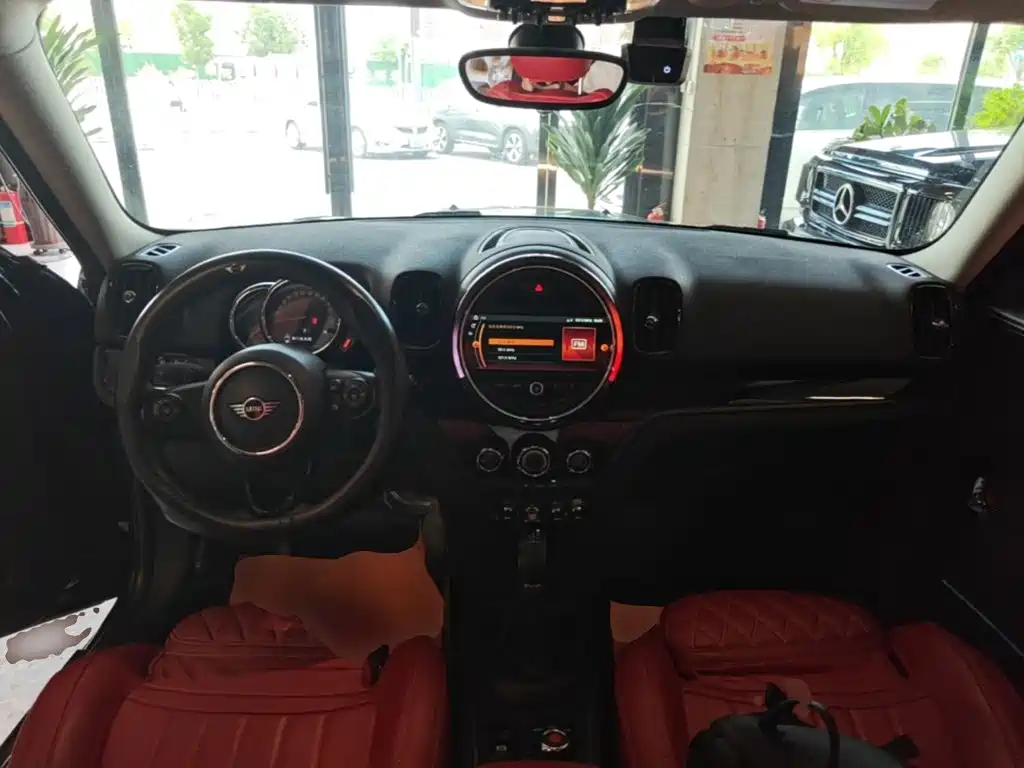 MINI Countryman 2019 — фото 10