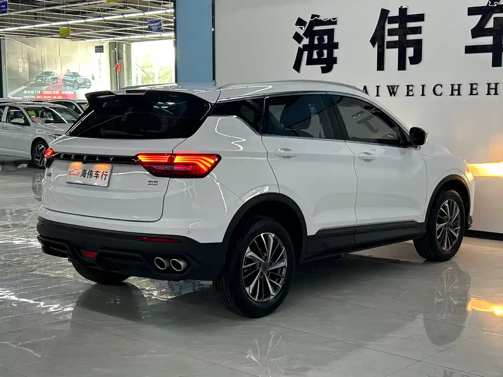 Geely Binyue 2022 — фото 12