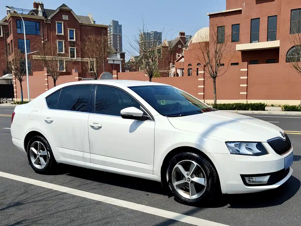 Skoda Octavia 2016 — фото 3
