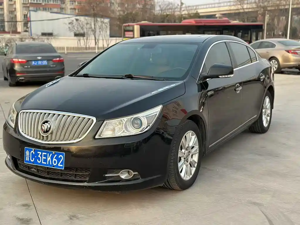 Buick LaCrosse 2013 — фото 1