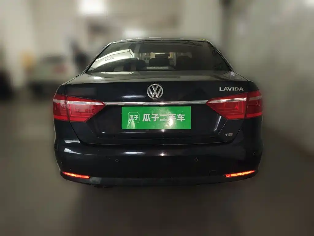 Volkswagen Lavida 2015