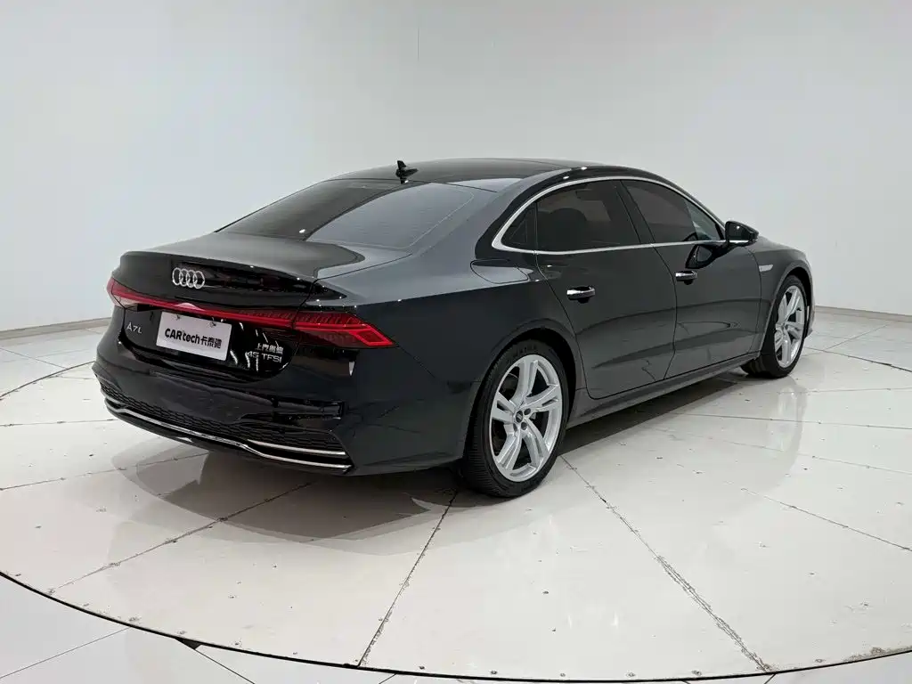 Audi A7L 2023 — фото 28