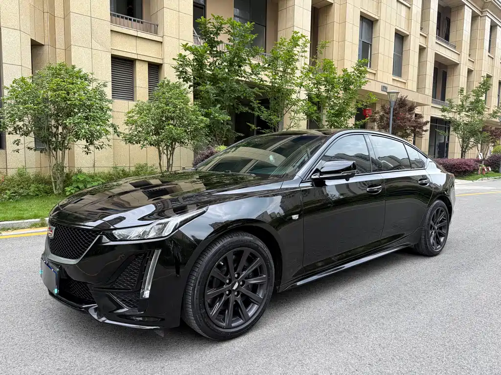 Cadillac CT5 2023 — фото 1