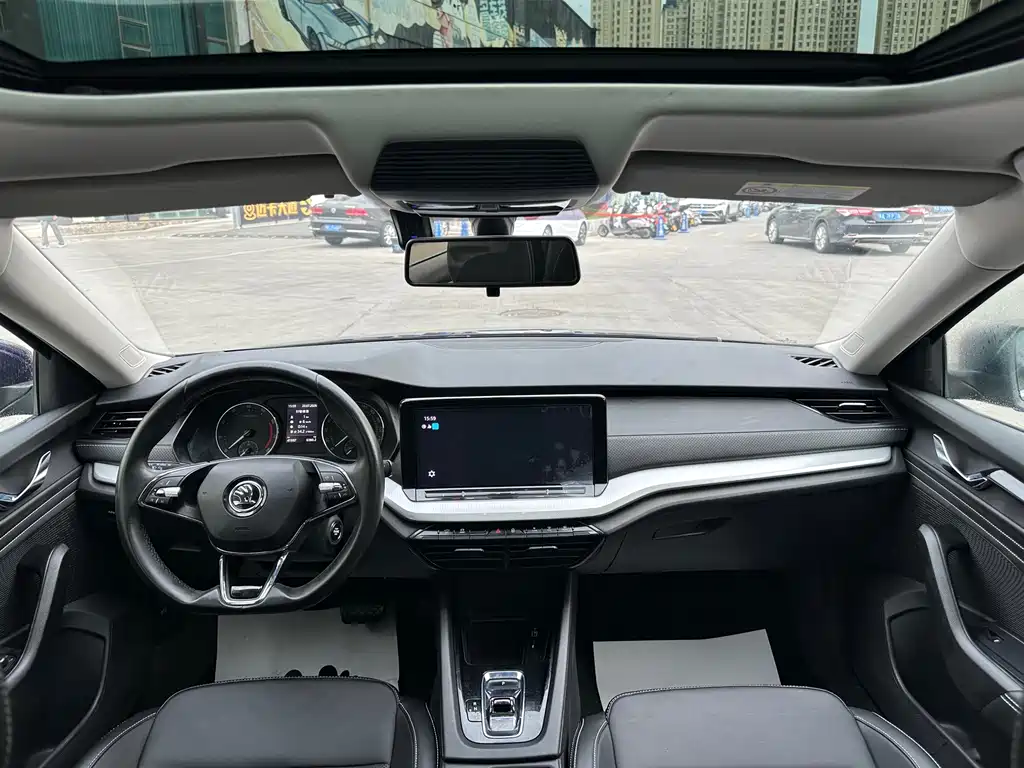 Skoda Octavia 2022 — фото 10