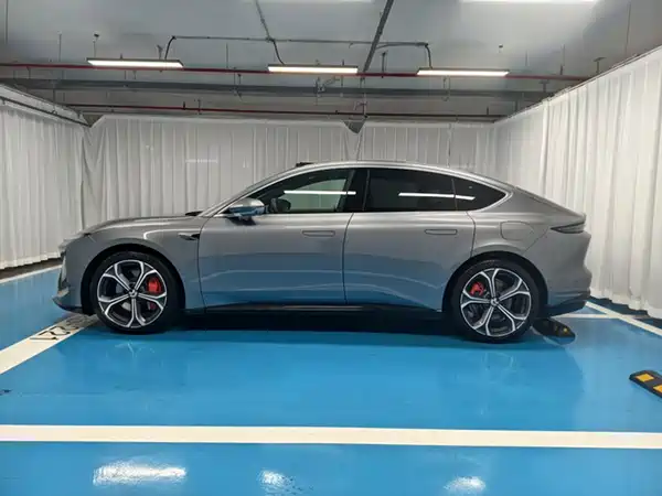 NIO ET5 2025