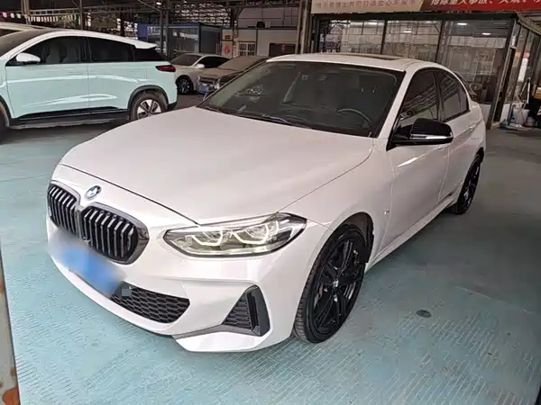 BMW 1 Series 2022
