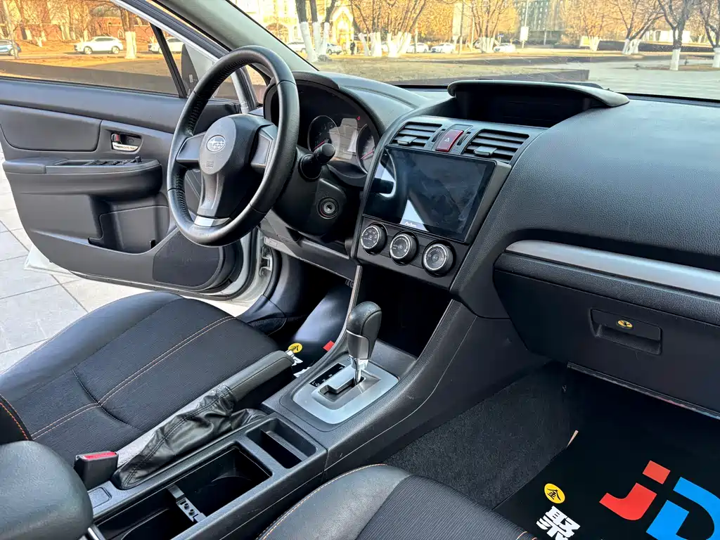 Subaru XV 2013 — фото 16