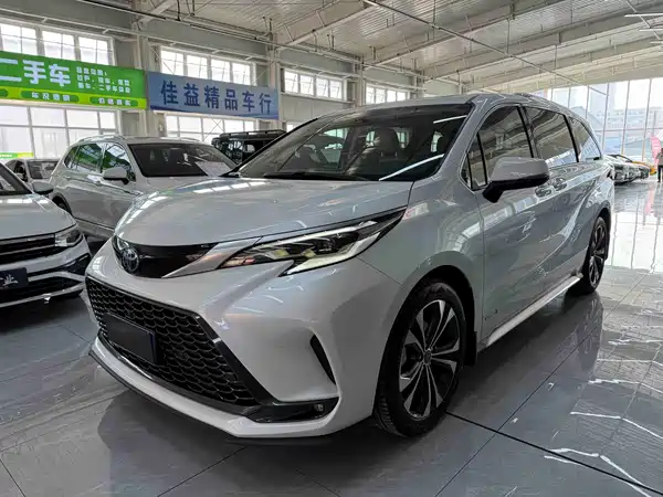 Toyota Granvia 2023