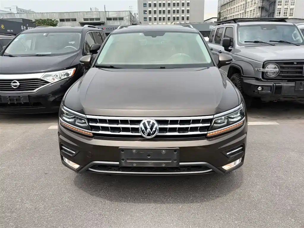 Volkswagen Tiguan L 2017 — фото 3