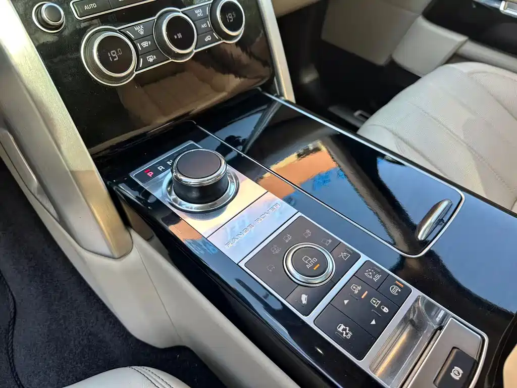 Land Rover Range Rover 2015 — фото 16