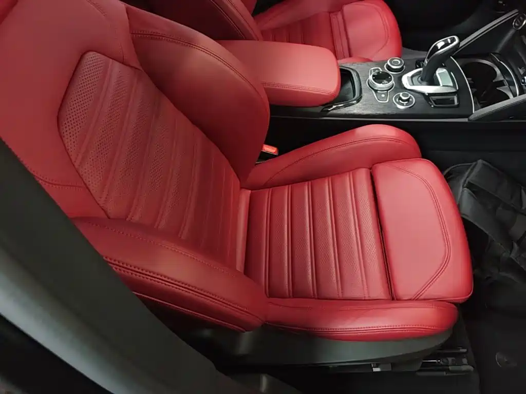 Alfa Romeo Stelvio 2025 — фото 25