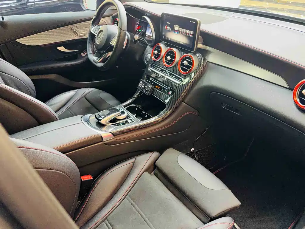 Mercedes-Benz GLC Coupe AMG 2018 — фото 16