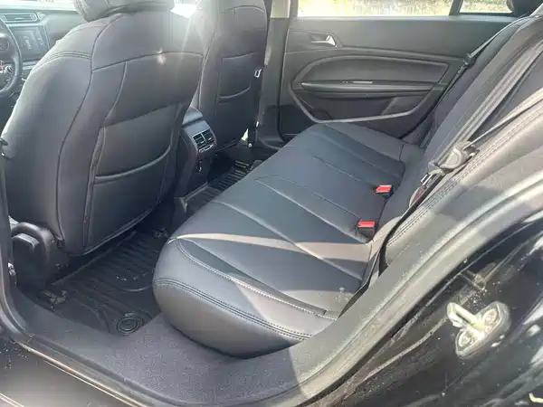 Peugeot 408 2018