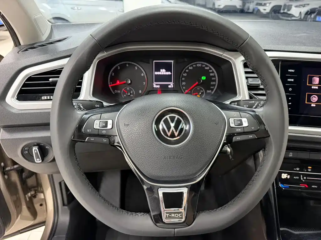 Volkswagen T-Roc 2022 — фото 18