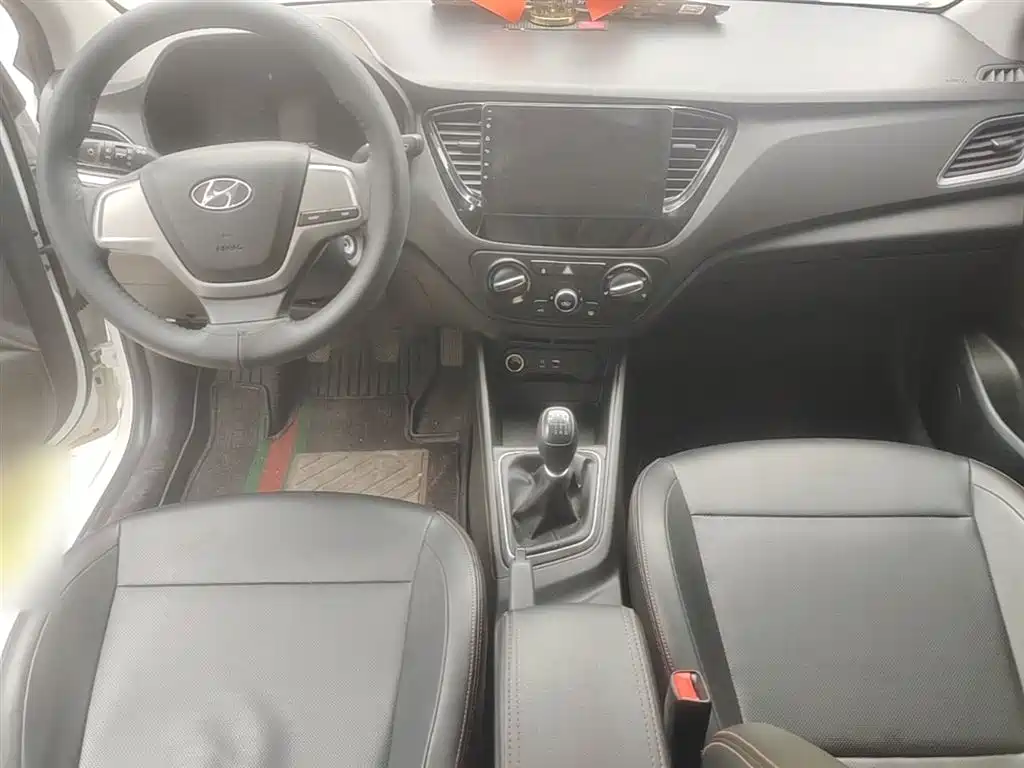 Hyundai Verna 2018 — фото 10