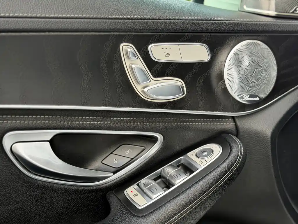 Mercedes-Benz C-Class 2018 — фото 10