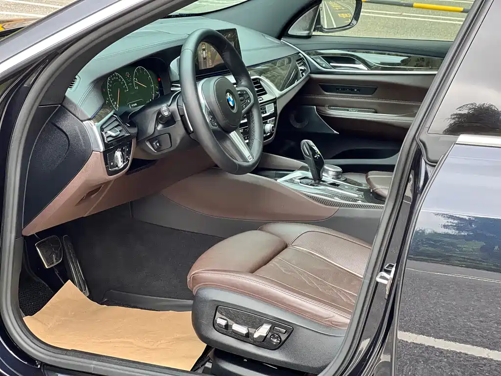 BMW 6 Series GT 2019 — фото 7