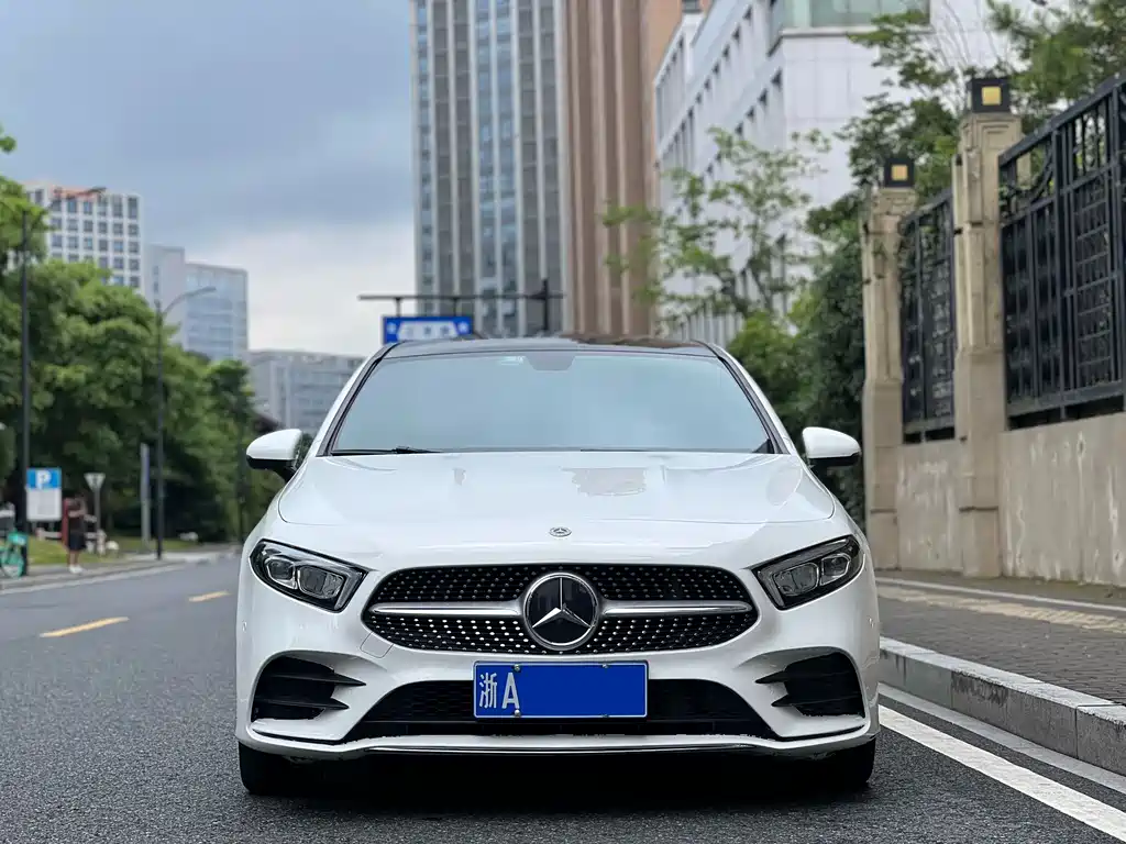 Mercedes-Benz A-Class 2021 — фото 2
