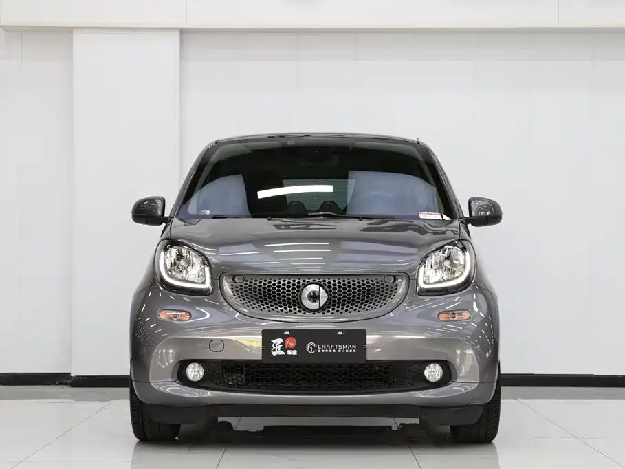 smart Fortwo 2018 — фото 16
