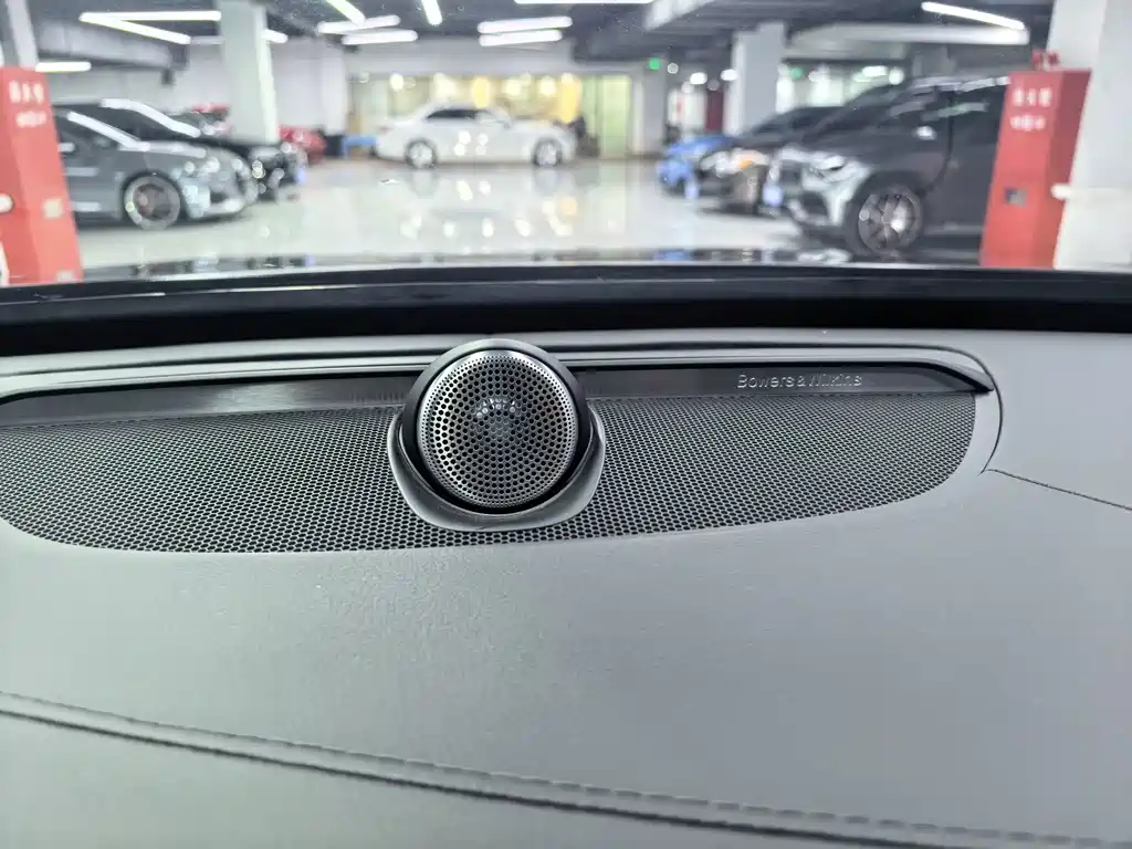 Volvo XC90 2017 — фото 13