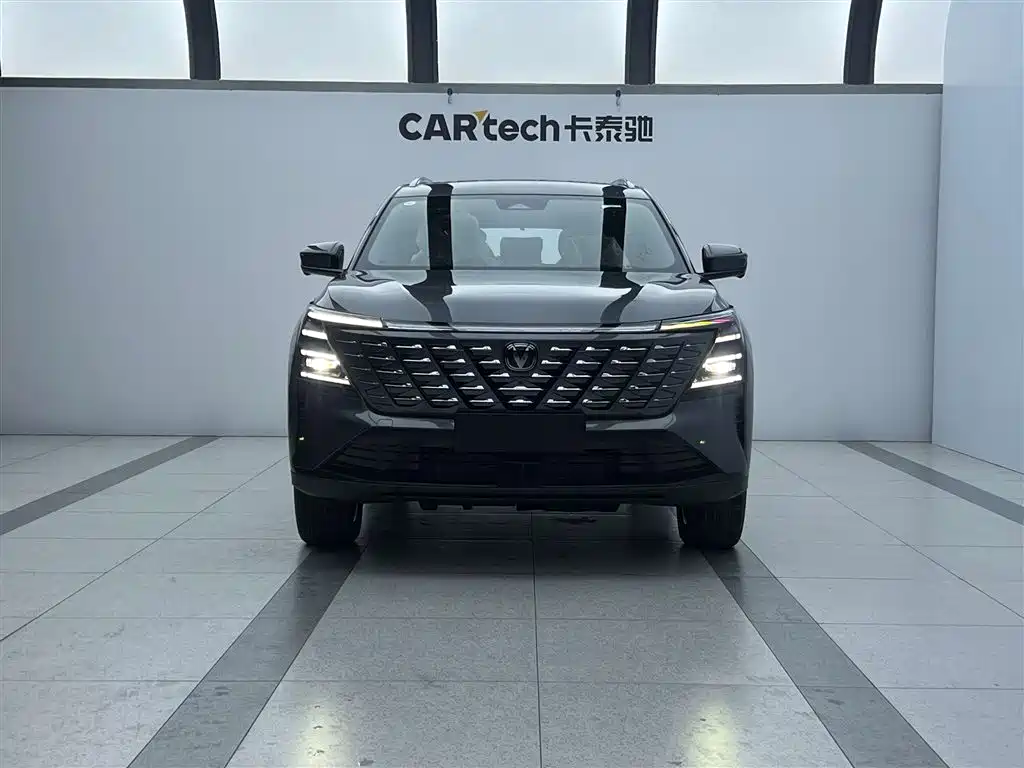 Changan CS75PLUS 2025 — фото 3