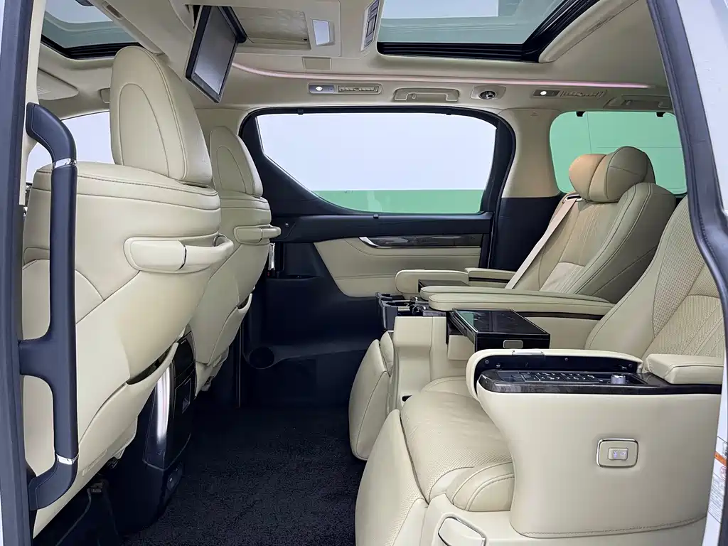 Toyota Vellfire 2020 — фото 7