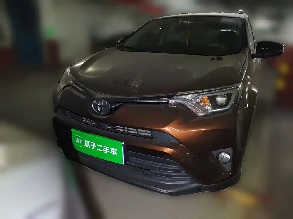 Toyota RAV4 2017 — фото 24