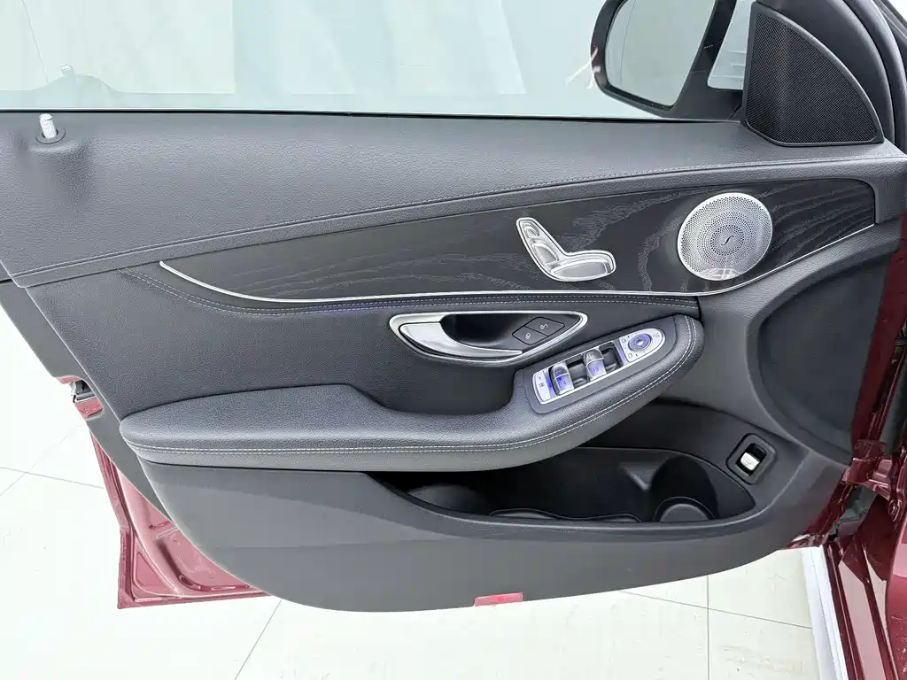 Mercedes-Benz C-Class 2019