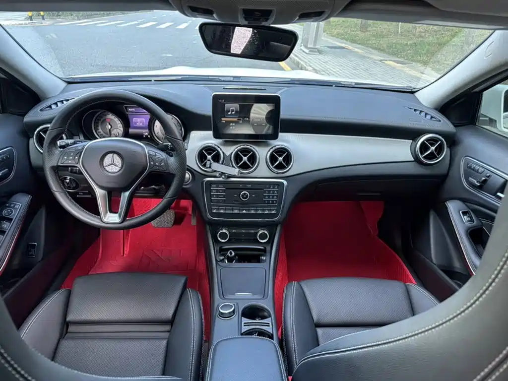 Mercedes-Benz GLA 2016 — фото 13