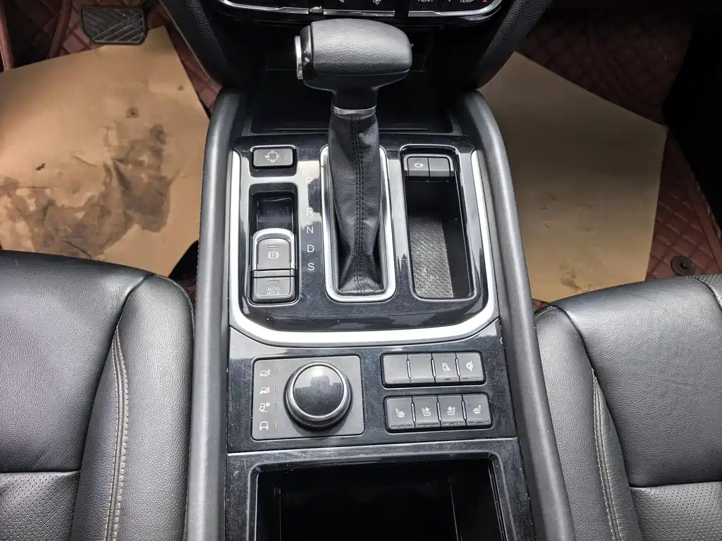 GAC Motor Trumpchi GS8 2018 — фото 12