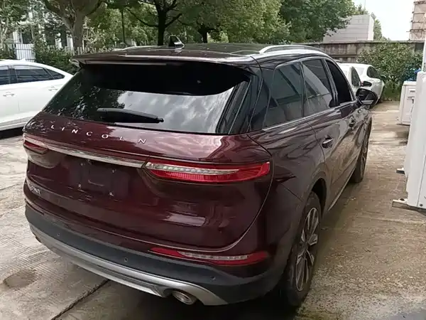 Lincoln Corsair 2021