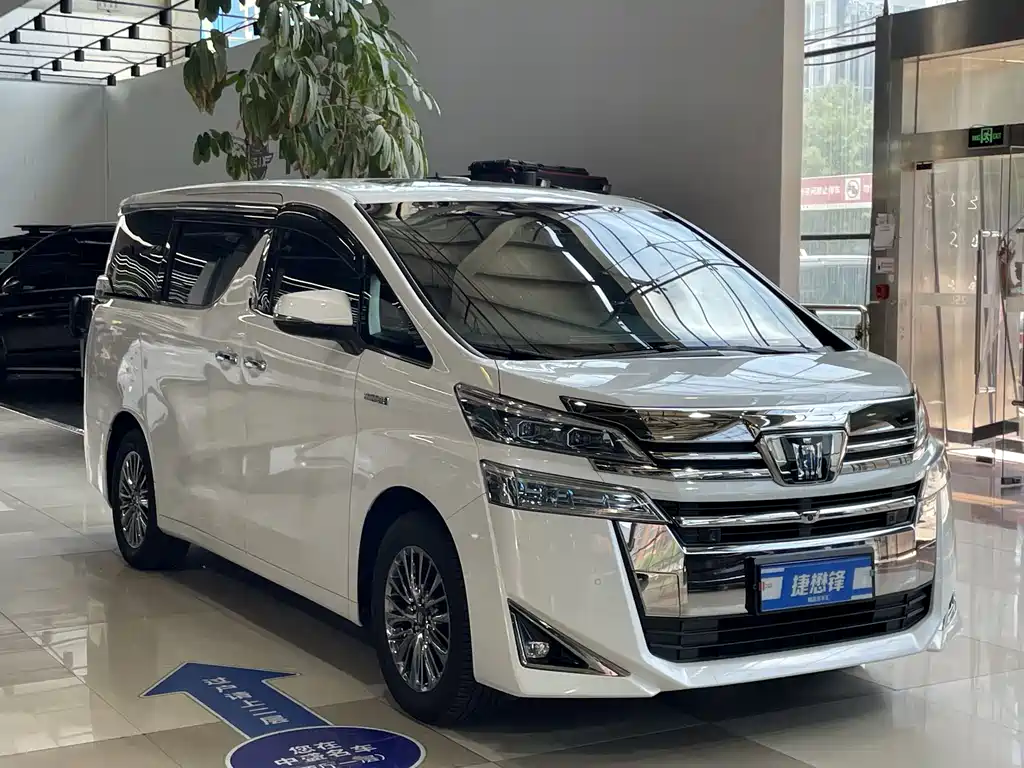 Toyota Vellfire 2021 — фото 3