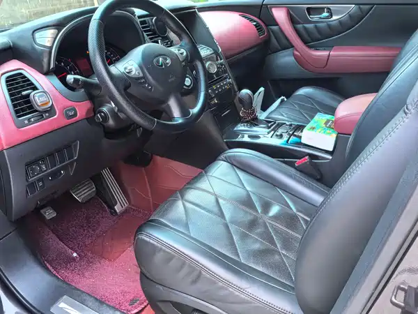 Infiniti FX 2010
