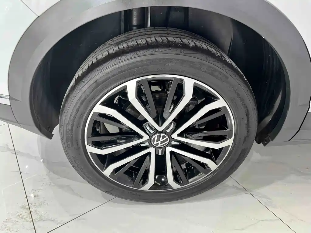 Volkswagen T-Roc 2023 — фото 20