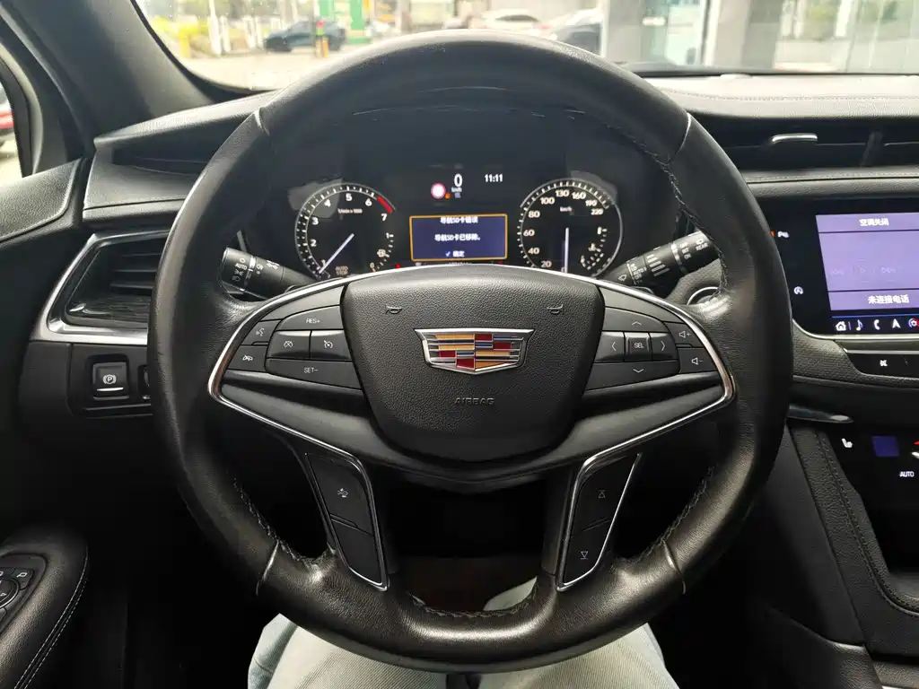 Cadillac XT5 2020 — фото 12