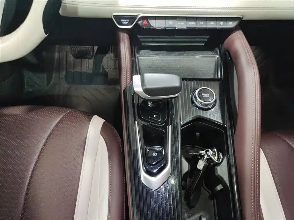 Geely Xingyue L 2023 — фото 14