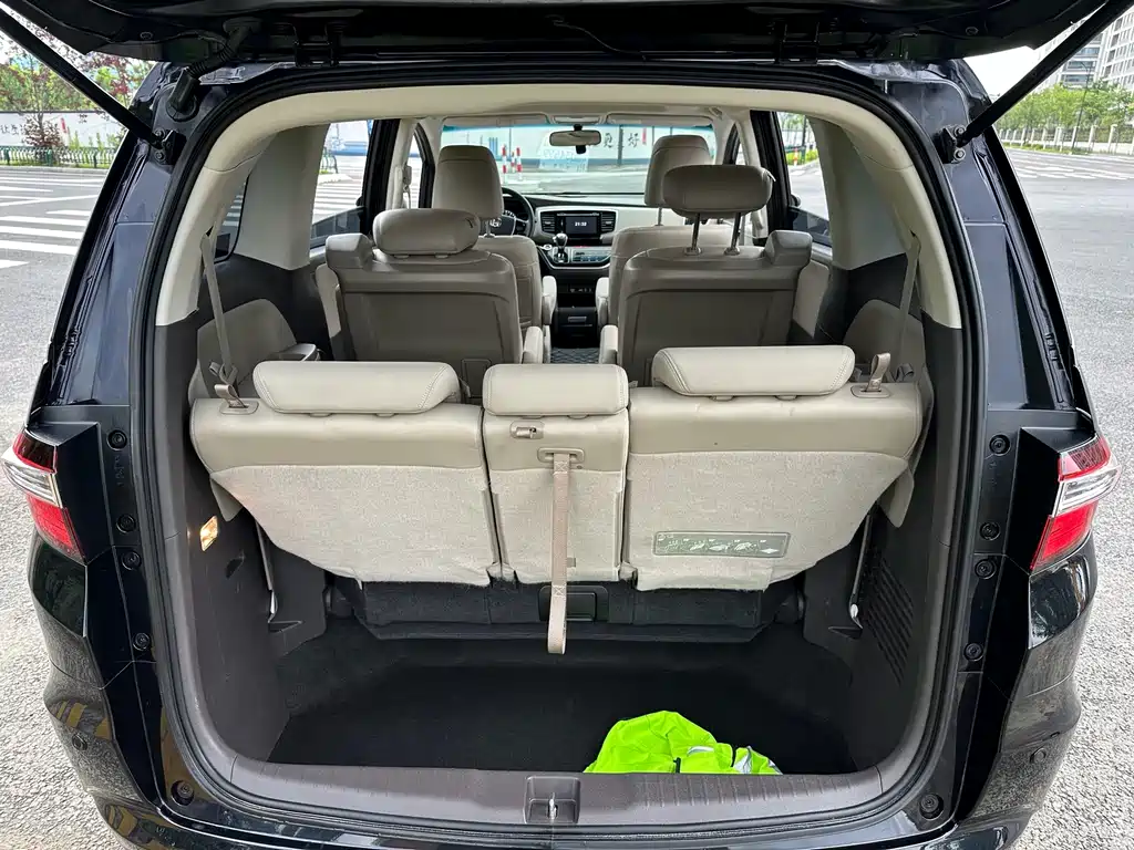 Honda Odyssey 2018 — фото 22