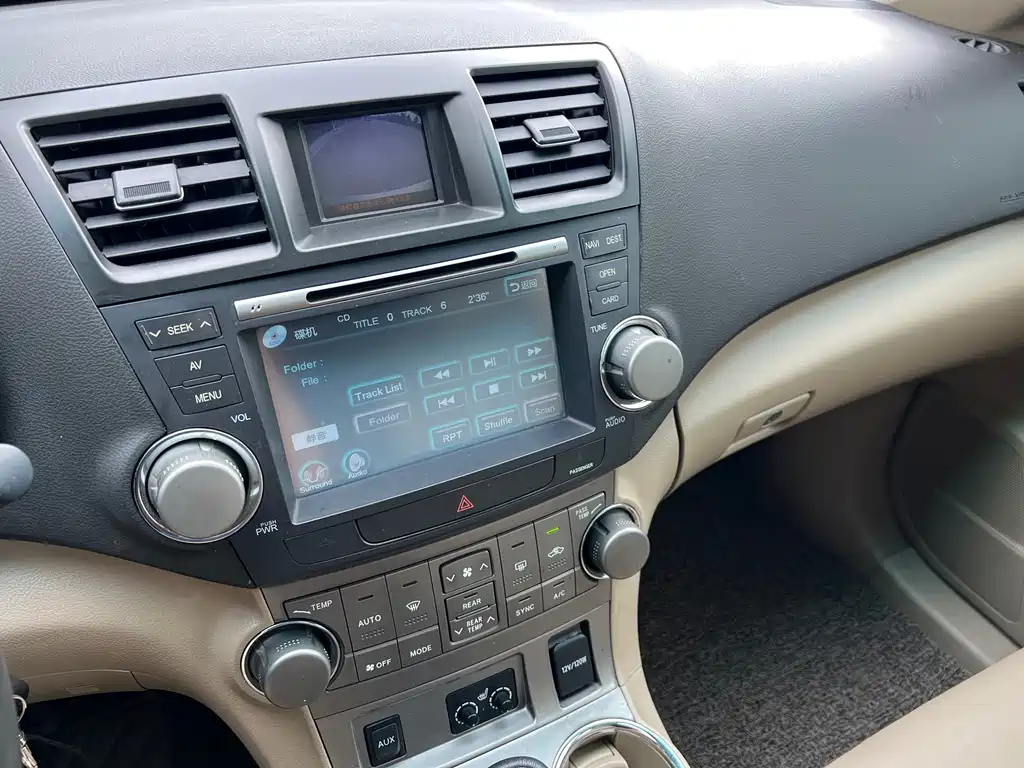 Toyota Highlander 2012 — фото 22
