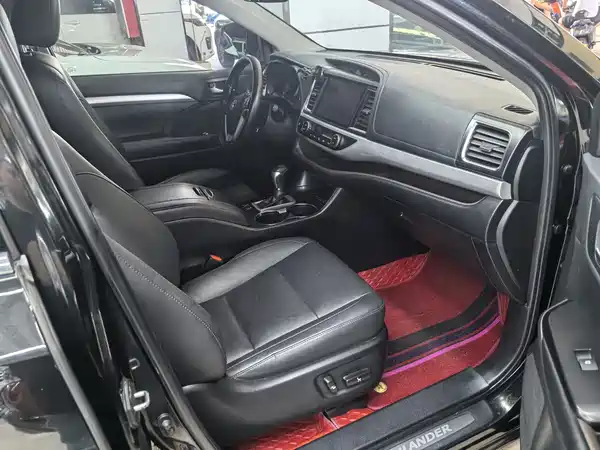Toyota Highlander 2020