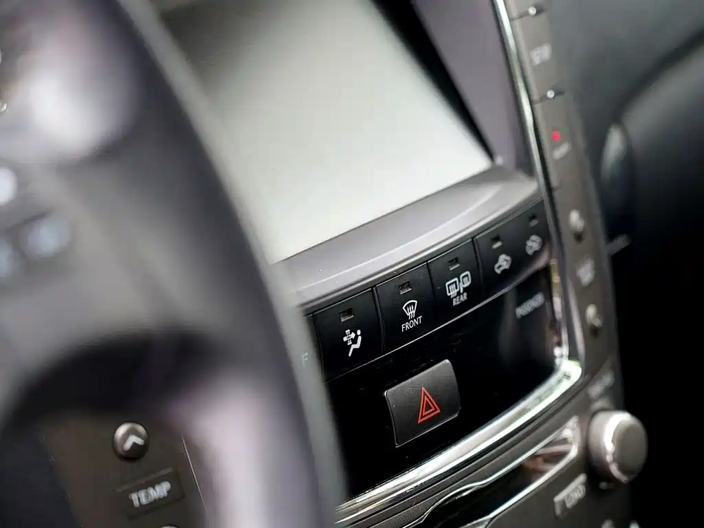 Lexus IS 2010 — фото 12