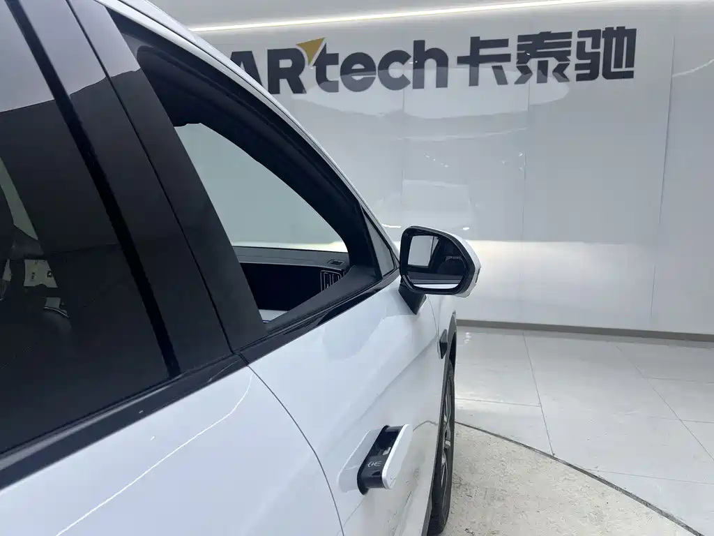 BYD L DM-i 2025 — фото 27
