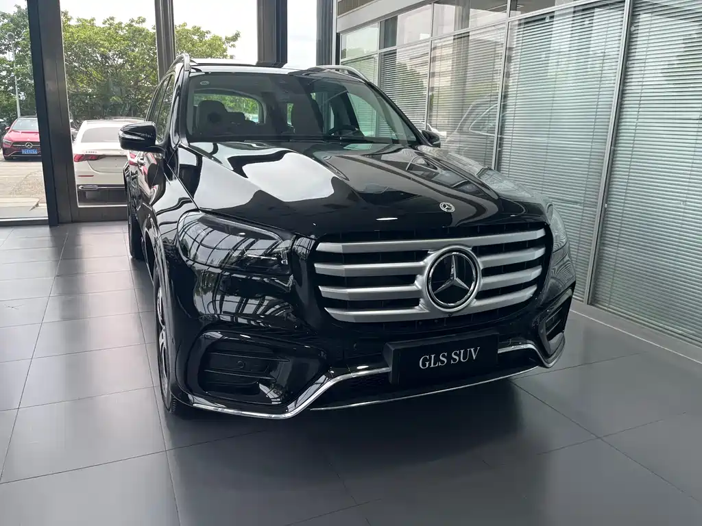 Mercedes-Benz GLS — фото 1