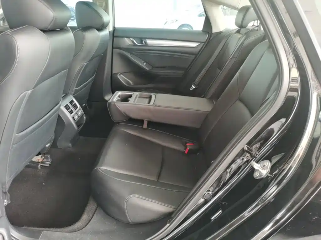 Honda Accord 2023 — фото 17