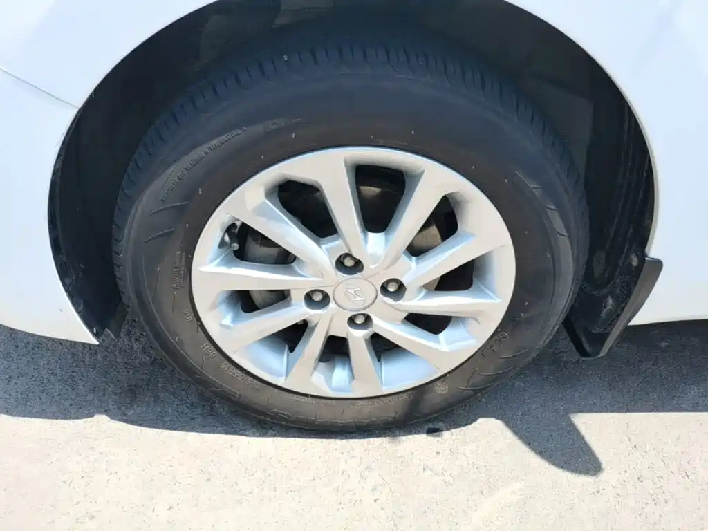 Hyundai Verna 2019 — фото 23