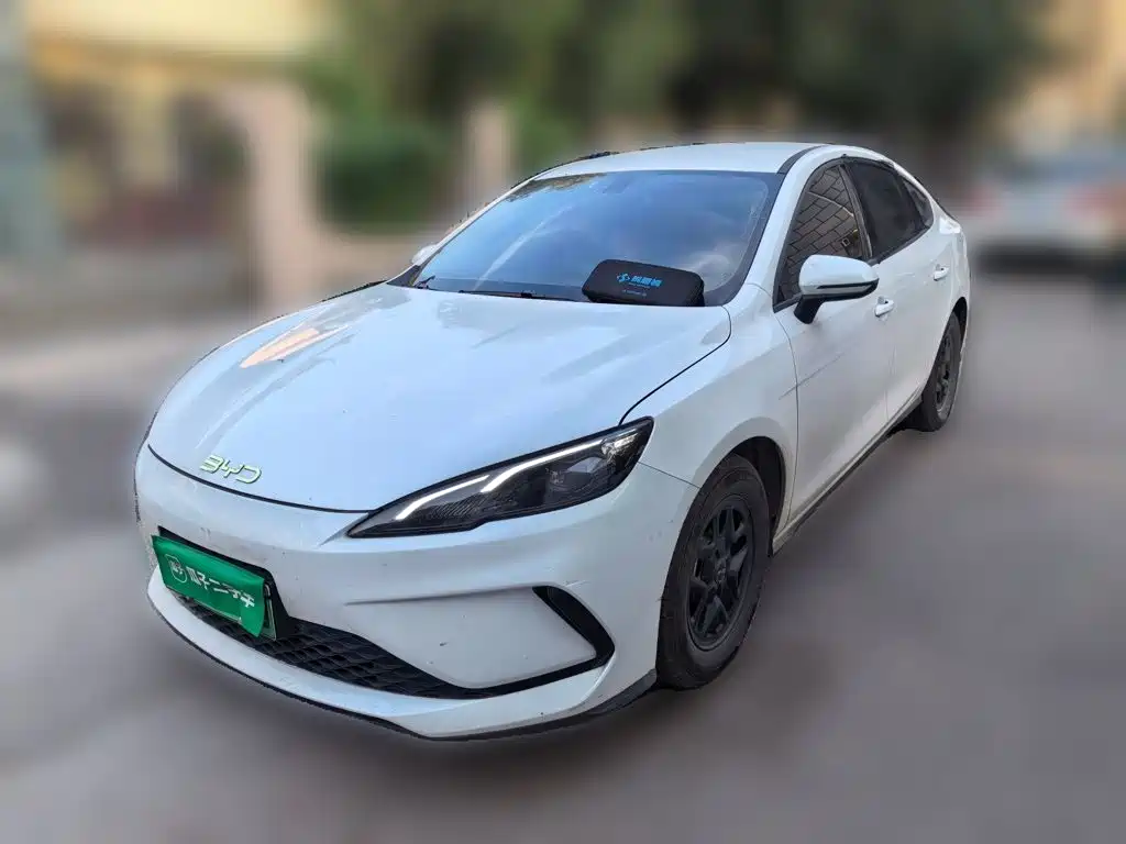 BYD Seal 05 DM-i 2025 — фото 2
