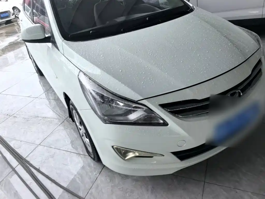 Hyundai Verna 2015 — фото 4