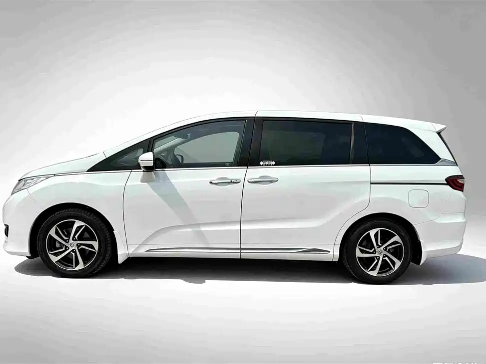 Honda Odyssey 2017 — фото 3