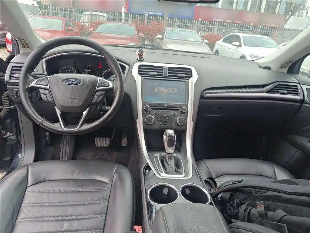 Ford Mondeo 2015 — фото 10