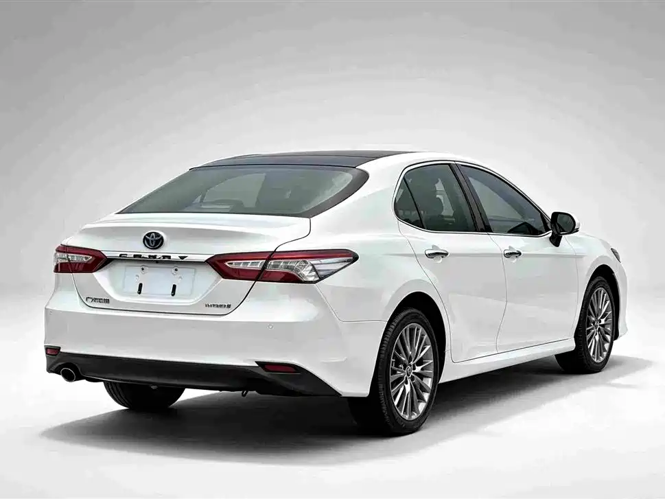 Toyota Camry 2020 — фото 14